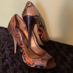 Ladies high heel shoes.